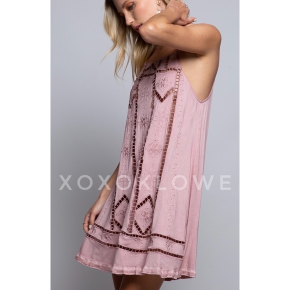 POL Pink Embroidered Cutwork Sleeveless Dress - Picture 4 of 12